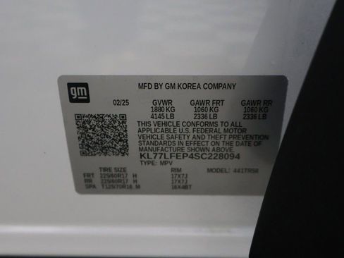 Used 2025 Chevrolet Trax LS image 41