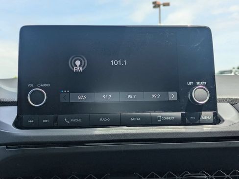 Used 2025 Honda Accord LX image 19