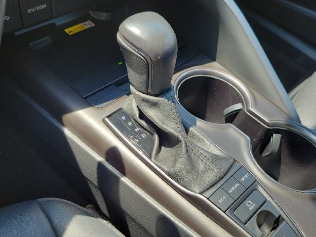 Used 2024 Toyota Camry XSE FWD image 32