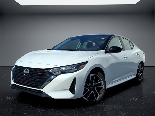 Certified 2025 Nissan Sentra SR FWD image 3
