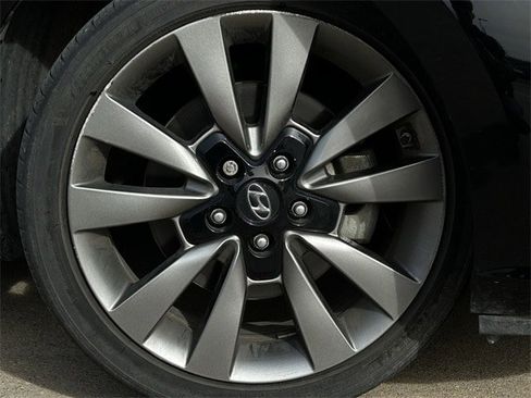 Used 2018 Hyundai Elantra GT Sport w/ Sport Tech Package 04 image 13