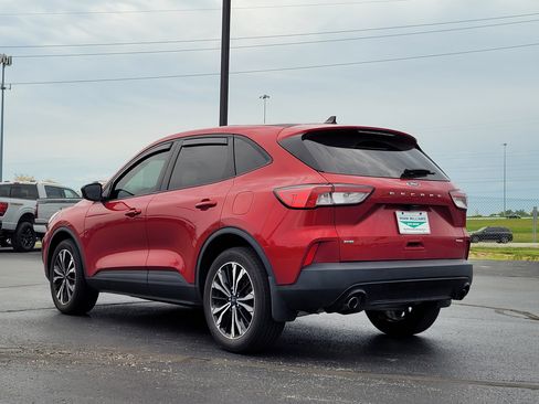 Used 2022 Ford Escape SE w/ SE Sport Appearance Package AWD/4WD image 6