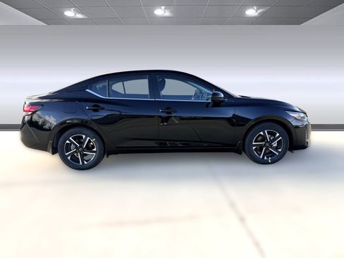 New 2025 Nissan Sentra SV image 8