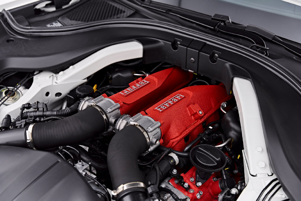 Used 2022 Ferrari Roma RWD image 26
