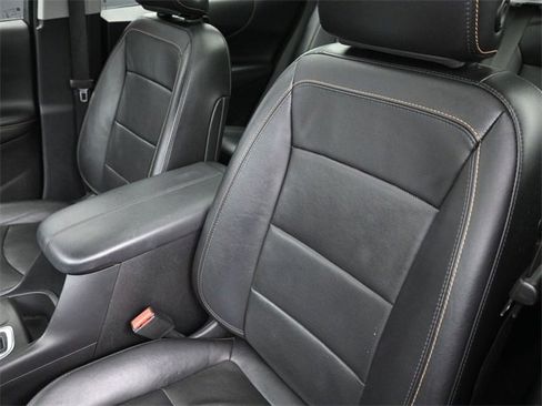 Used 2019 Chevrolet Equinox Premier image 17