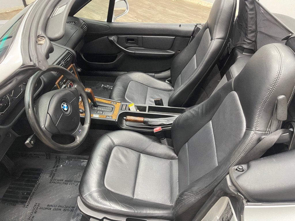 Used 2000 BMW Z3 2.5i RWD image 15