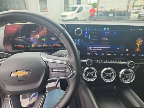 Used 2024 Chevrolet Blazer EV LT AWD/4WD image 12