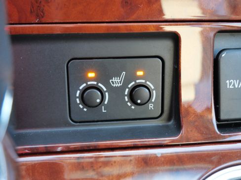 Used 2012 Toyota Highlander Limited image 29