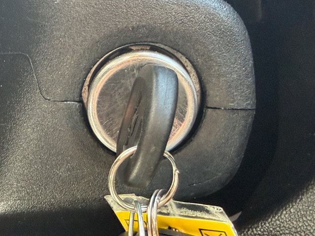 Used 2021 Chevrolet Colorado LT w/ Safety Package RWD image 23