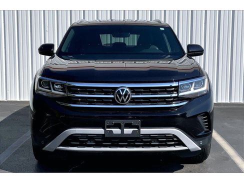 Used 2022 Volkswagen Atlas Cross Sport SE FWD image 3