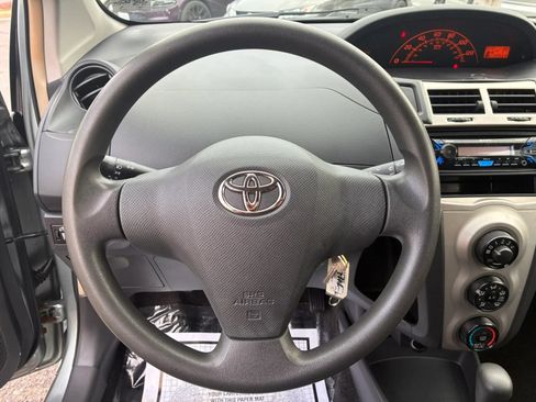 Used 2010 Toyota Yaris 2-Door Hatchback FWD image 15