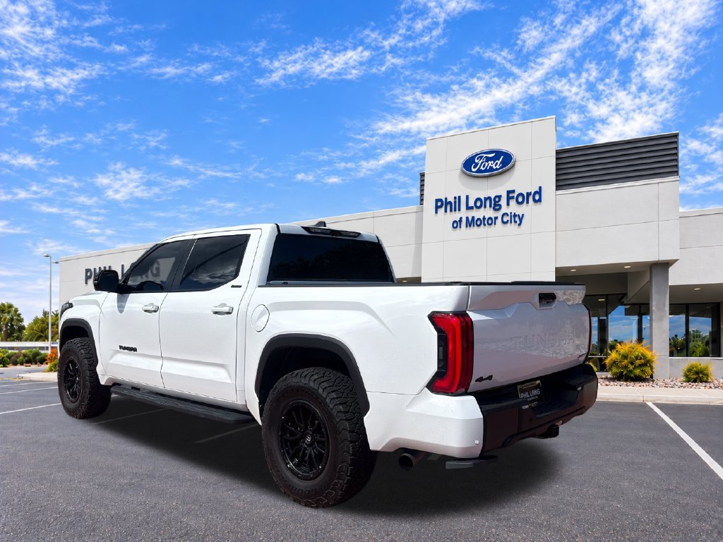 Used 2025 Toyota Tundra Limited AWD/4WD image 5