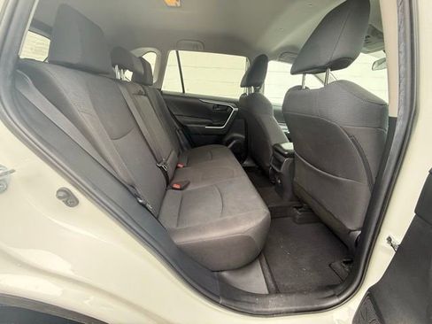 Used 2021 Toyota RAV4 LE w/ Carpet Mat Package (TMS) FWD image 8