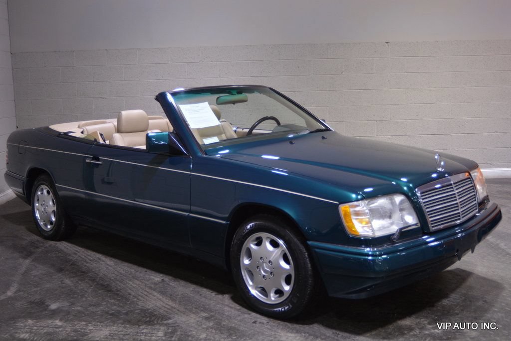 Used 1995 Mercedes-Benz E 320 Convertible image 3