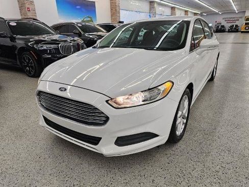 Used 2014 Ford Fusion SE image 1