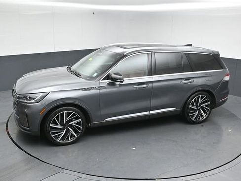Used 2025 Lincoln Aviator Reserve w/ Equipment Group 201A image 47