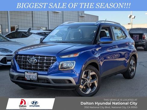 Used 2025 Hyundai Venue SEL FWD image 1