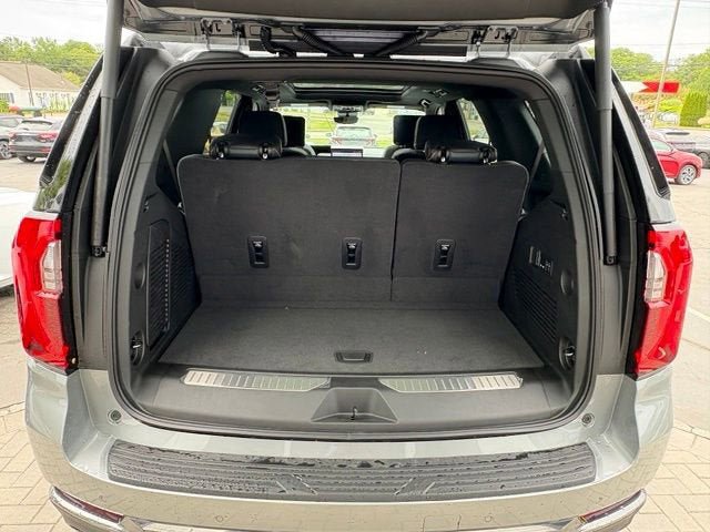 New 2026 GMC Yukon AT4 w/ AT4 Premium Plus Package AWD/4WD image 10