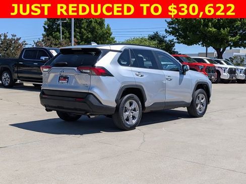 Used 2024 Toyota RAV4 XLE AWD/4WD image 5