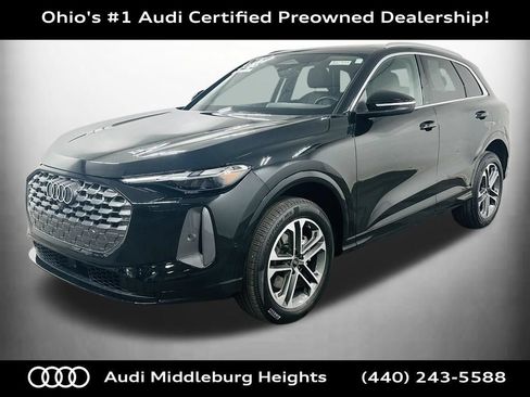 Certified 2025 Audi Q5 Premium AWD/4WD image 3