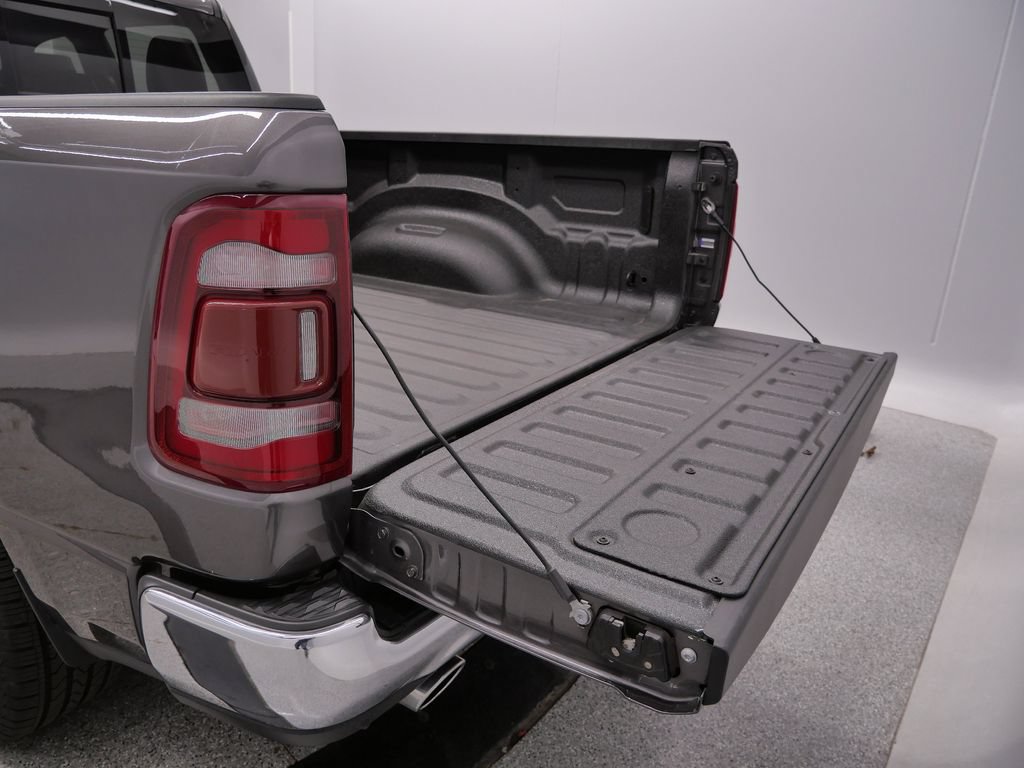 Used 2023 RAM 1500 Laramie AWD/4WD image 15