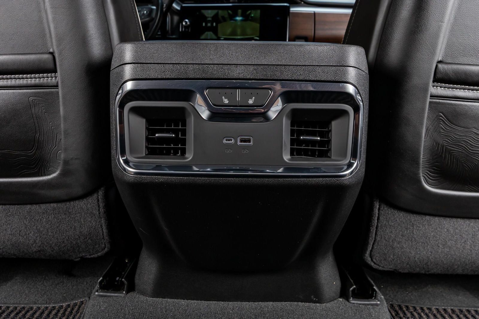 Used 2024 GMC Sierra 2500 Denali Ultimate AWD/4WD image 34