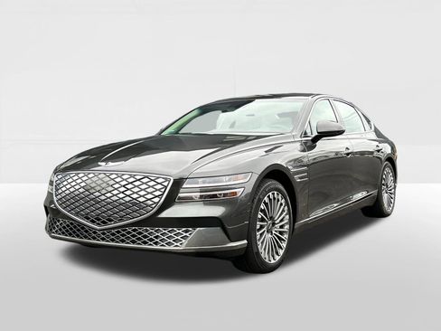 Used 2024 Genesis G80 image 2