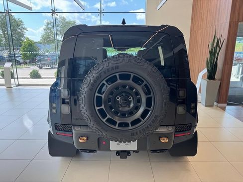 New 2026 Land Rover Defender 110 OCTA AWD/4WD image 3
