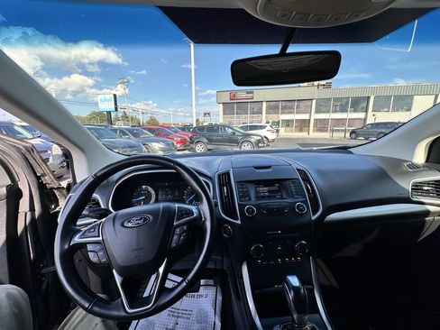 Used 2018 Ford Edge SEL image 18