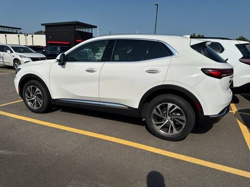 Used 2022 Buick Envision Essence w/ Technology Package I FWD image 4