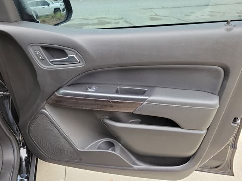 Used 2019 GMC Canyon SLE w/ SLE Convenience Package image 29