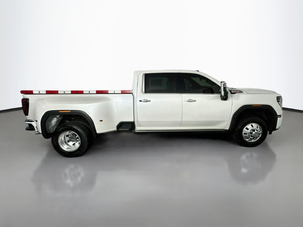 Used 2024 GMC Sierra 3500 Denali AWD/4WD image 8