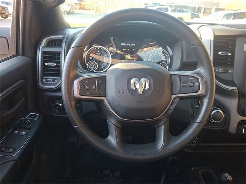 Used 2024 RAM 2500 Tradesman w/ Chrome Appearance Group image 18