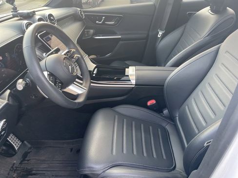 Used 2024 Mercedes-Benz GLC 300 4MATIC image 10