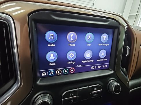 Used 2021 Chevrolet Silverado 1500 High Country w/ Technology Package image 13