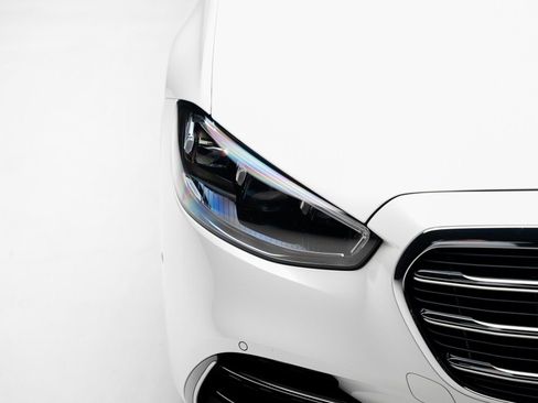 Used 2023 Mercedes-Benz S 500 4MATIC w/ AMG Line image 11