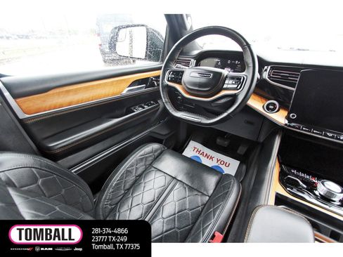 Used 2024 Jeep Grand Wagoneer L Series III AWD/4WD image 9