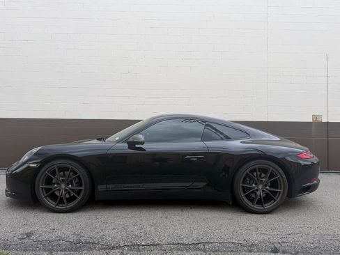 Used 2018 Porsche 911 Carrera T RWD image 2