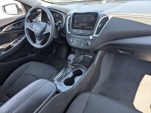 Used 2024 Chevrolet Malibu LT FWD image 32