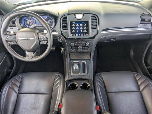 Certified 2023 Chrysler 300 C image 20