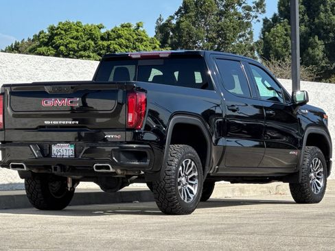 Certified 2023 GMC Sierra 1500 AT4 w/ AT4 Preferred Package AWD/4WD image 4