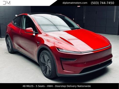 Used 2026 Tesla Model Y AWD image 11