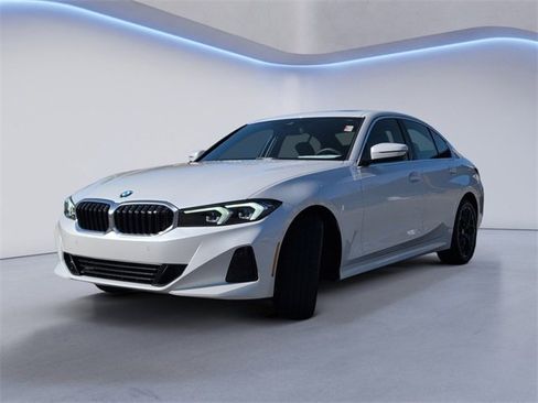 Used 2025 BMW 330i Sedan image 11