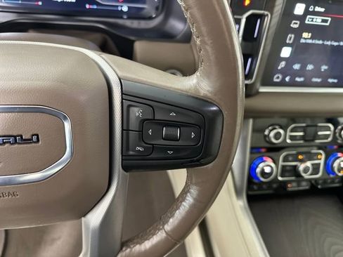 Used 2022 GMC Yukon XL Denali image 16