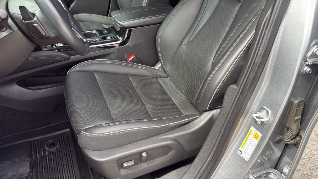 Used 2023 Buick Envision Essence FWD image 21