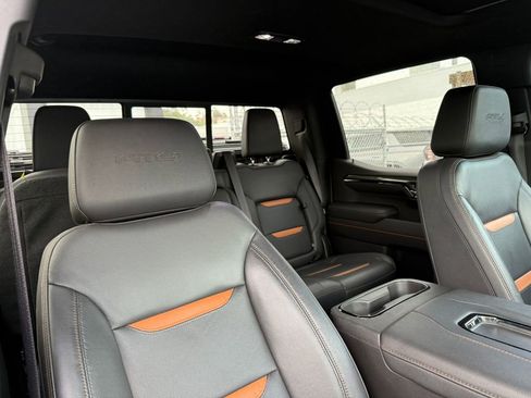 Used 2022 GMC Sierra 1500 AT4 w/ AT4 Premium Package image 13