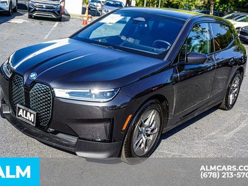 Used 2022 BMW iX xDrive50 w/ Dynamic Handling Package image 15