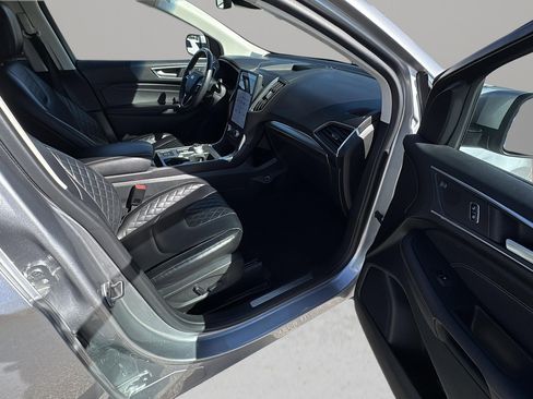 Used 2024 Ford Edge Titanium image 16