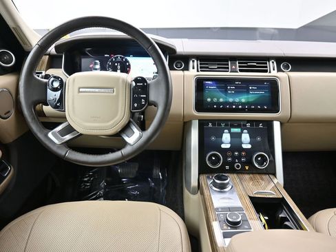 Used 2019 Land Rover Range Rover HSE image 24