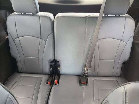 Used 2024 Buick Enclave Essence w/ Technology Package image 13